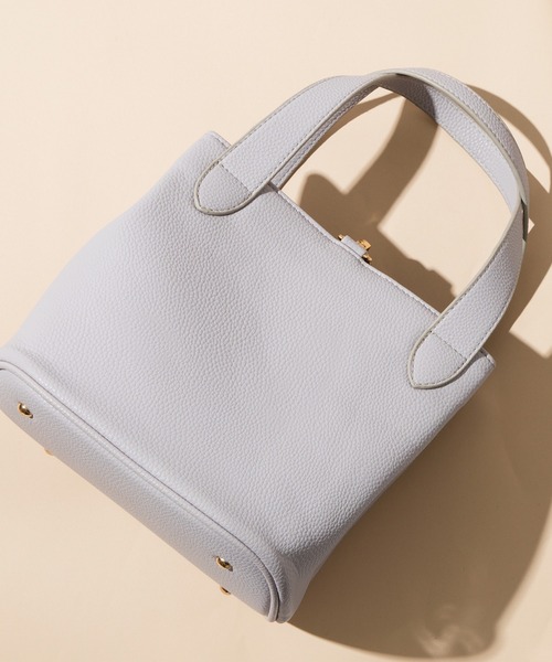 kalie.(カリエ)の「【Carre】プチプラ レディース ミニトートバッグ(トートバッグ・レディース・グレー系その他/ブラウン系その他/ダークブルー/ライトパープル/ゴールド×ブラウン/ベージュ系その他2/ピンク系その他2/ピンク系その他/ピンク/カーキ/グレー/ライトグリーン/ブルー/ターコイズブルー/シルバー/ブラウン/ホワイト/ライトブルー/ブラック/グレイッシュベージュ/ピンク系その他4/ベージュ系その他3/ベージュ系その他/ブルーグレー・ONE SIZE)」の4枚目の写真