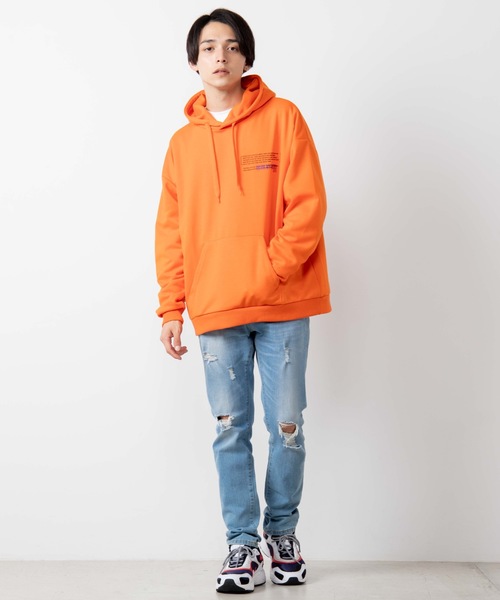 WEGO(ウィゴー)の「WEGO/シティフォトプルパーカ(パーカー・メンズ・ブラック/オレンジ・MEDIUM/LARGE)」の14枚目の写真