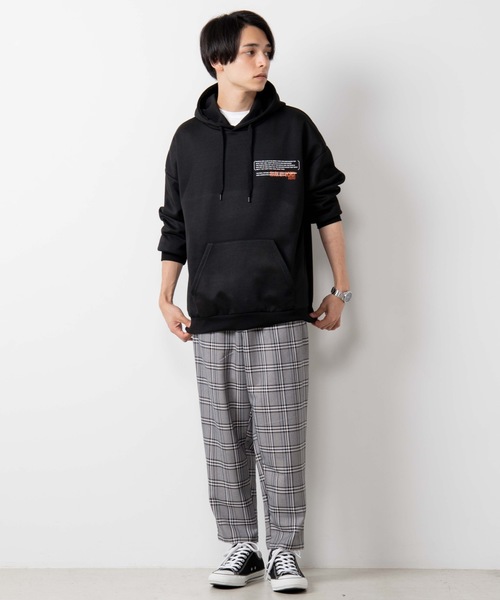 WEGO(ウィゴー)の「WEGO/シティフォトプルパーカ(パーカー・メンズ・ブラック/オレンジ・MEDIUM/LARGE)」の8枚目の写真