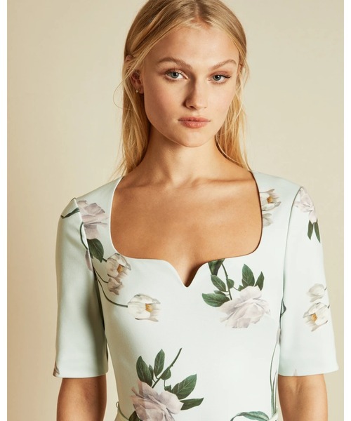 Ted Baker（テッドベーカー）の「MAGIEYY フラワープリント