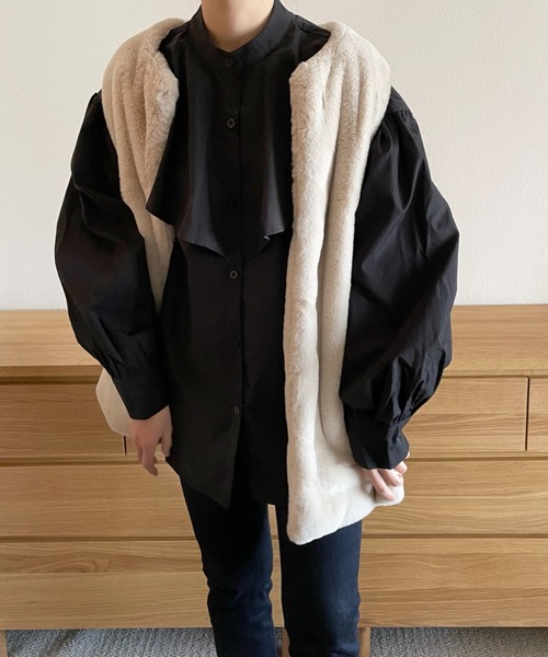 emi+(エミプラス)の「スタンドネック フリルチュニックシャツ(ワンピース・レディース・ブルー/ホワイト/ブラック/モカ/ベージュ/ライトグリーン・FREE)」の11枚目の写真