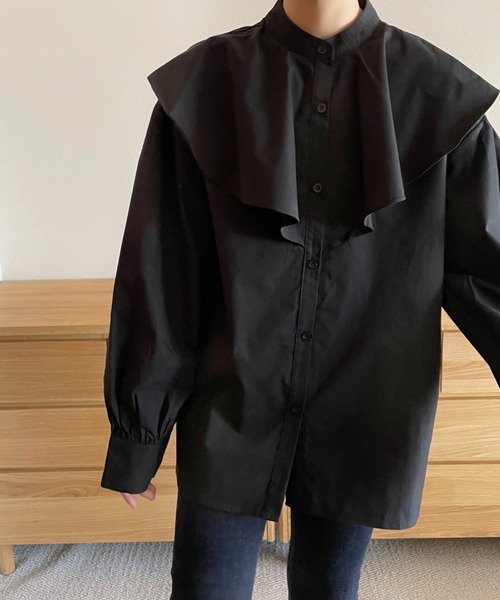 emi+(エミプラス)の「スタンドネック フリルチュニックシャツ(ワンピース・レディース・ブルー/ホワイト/ブラック/モカ/ベージュ/ライトグリーン・FREE)」の13枚目の写真