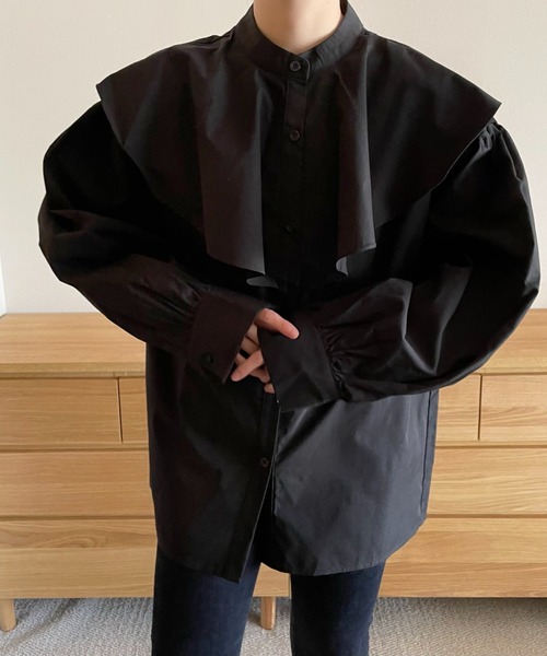 emi+(エミプラス)の「スタンドネック フリルチュニックシャツ(ワンピース・レディース・ブルー/ホワイト/ブラック/モカ/ベージュ/ライトグリーン・FREE)」の19枚目の写真