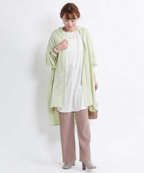 DouDou（ドゥドゥ）の「2連ボタンBIGチュニックシャツ（シャツ/ブラウス・レディース・チャコールグレー/オフホワイト/ライトグリーン・FREE）」の5枚目の写真