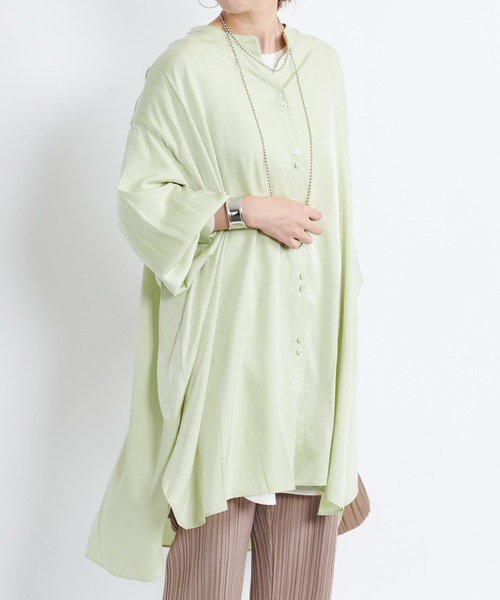 DouDou（ドゥドゥ）の「2連ボタンBIGチュニックシャツ（シャツ/ブラウス・レディース・チャコールグレー/オフホワイト/ライトグリーン・FREE）」の7枚目の写真