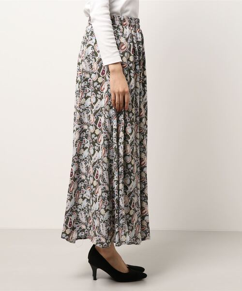 INTERPLANET（インタープラネット）の「ペイズリーパネル切替ロングスカート（スカート・レディース・ネイビー/カーキ・FREE）」の4枚目の写真