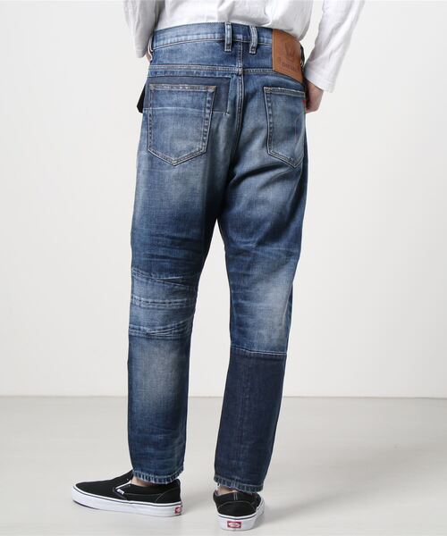 DIESEL（ディーゼル）の「DIESEL SS21 メンズ デニムパンツ キャロット（デニムパンツ・メンズ・インディゴブルー・32inch/30inch/28inch/34inch/36inch/31inch/29inch/26inch/27inch/33inch）」の3枚目の写真