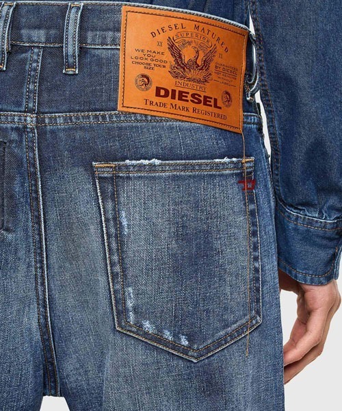 DIESEL（ディーゼル）の「DIESEL SS21 メンズ デニムパンツ キャロット（デニムパンツ・メンズ・インディゴブルー・32inch/30inch/28inch/34inch/36inch/31inch/29inch/26inch/27inch/33inch）」の6枚目の写真
