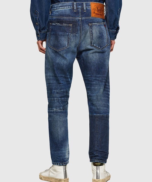 DIESEL（ディーゼル）の「DIESEL SS21 メンズ デニムパンツ キャロット（デニムパンツ・メンズ・インディゴブルー・32inch/30inch/28inch/34inch/36inch/31inch/29inch/26inch/27inch/33inch）」の4枚目の写真