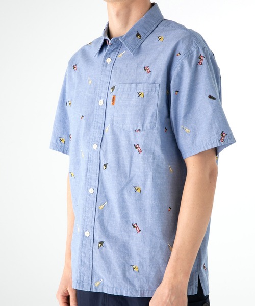 KRIFF MAYER（クリフメイヤー）の「総柄刺繍キャンプ半袖シャツ（シャツ/ブラウス・メンズ・ベージュ/ブラック/オフホワイト/ライトブルー・LARGE/SMALL/MEDIUM/X-LARGE）」の4枚目の写真