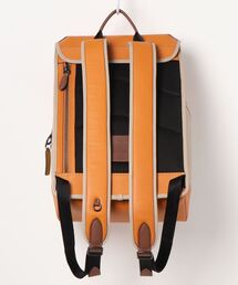 COACH（コーチ）の「リーグ フラップ バックパック カラー