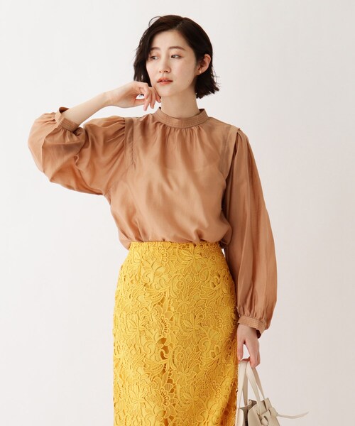 AG by aquagirl（エージーバイアクアガール）の「◆ハイネックシアーブラウス（シャツ/ブラウス・レディース・ブルー/キャメル/ホワイト系/ライトグリーン・40/38/36）」の4枚目の写真