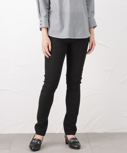 NAVY（ネイビー）の「NAVY JEANS COOL スキニーパンツ（その他パンツ・レディース・ブラック/ベージュ/ブラウン/ダークブルー/ライトインディゴブルー・S/M/L/XS）」の2枚目の写真