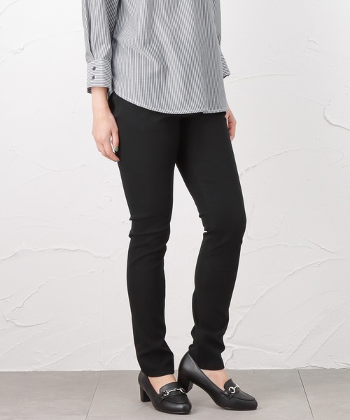 NAVY（ネイビー）の「NAVY JEANS COOL スキニーパンツ（その他パンツ・レディース・ブラック/ベージュ/ブラウン/ダークブルー/ライトインディゴブルー・S/M/L/XS）」の13枚目の写真