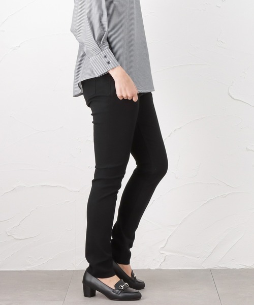 NAVY（ネイビー）の「NAVY JEANS COOL スキニーパンツ（その他パンツ・レディース・ブラック/ベージュ/ブラウン/ダークブルー/ライトインディゴブルー・S/M/L/XS）」の15枚目の写真