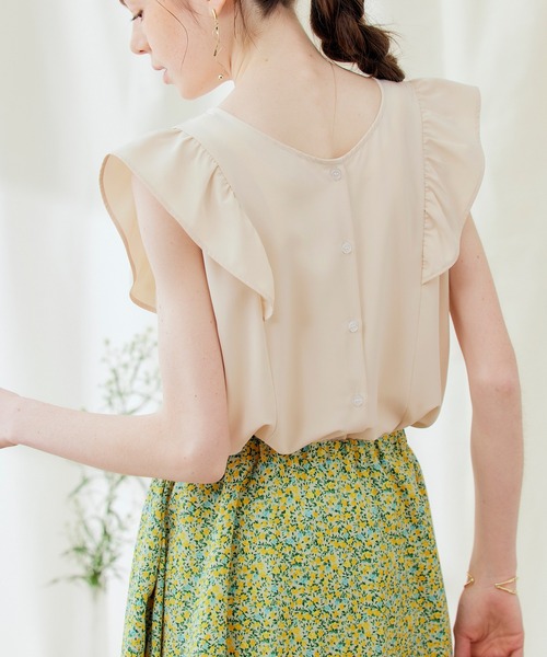 PURIL(ピュリル)の「【PURIL】2WAY仕様 フリルノースリーブブラウス(シャツ/ブラウス・レディース・ブラック/アイボリー/ストライプ・S/M)」の8枚目の写真