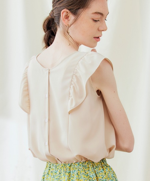 PURIL(ピュリル)の「【PURIL】2WAY仕様 フリルノースリーブブラウス(シャツ/ブラウス・レディース・ブラック/アイボリー/ストライプ・S/M)」の9枚目の写真