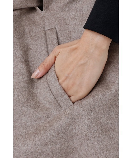 ElegChic(エレグシック)の「フォックスファーケープコート / 秋冬 結婚式対応 コート 冬(ポンチョ・レディース・ネイビー/サンドベージュ・M)」の17枚目の写真
