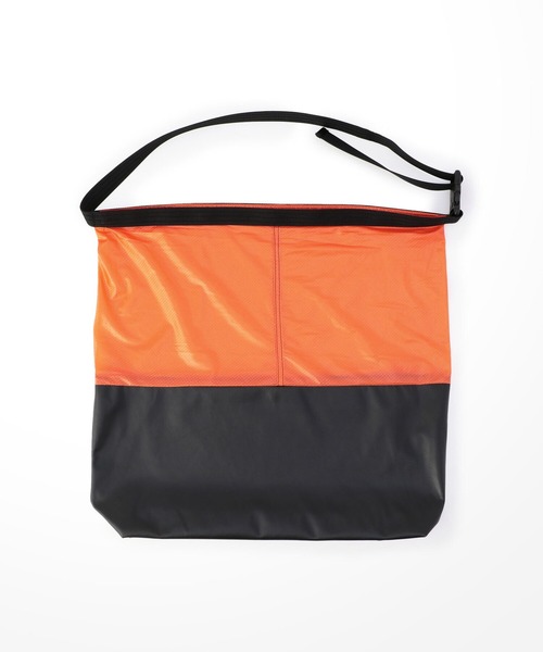 Bshop(ビショップ)の「【MEYAME】ブライトロールアップバッグ WOMEN(ハンドバッグ・レディース・オレンジ系その他/ホワイト系その他・FREE)」の13枚目の写真