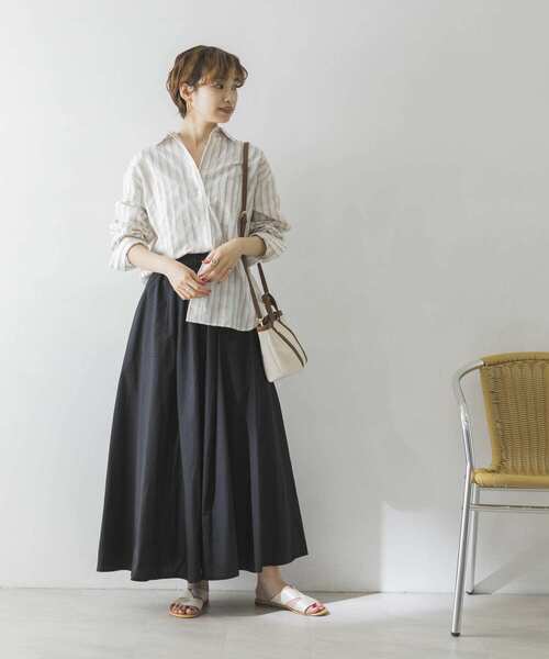 URBAN RESEARCH(アーバンリサーチ)の「コットンギャザーマキシスカート(スカート・レディース・ブラック/パープル系その他/グレー系その他・FREE)」の5枚目の写真