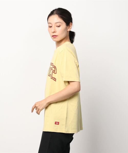 Dickies(ディッキーズ)の「Dickies ディッキーズ カレッジロゴプリント 半袖Tシャツ(Tシャツ/カットソー・レディース・ホワイト/パープル/イエロー/ブルーグリーン/チャコール・フリー)」の6枚目の写真