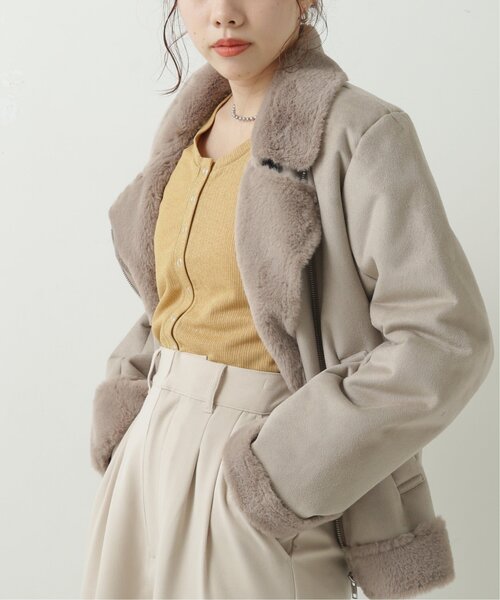 RAY CASSIN(レイカズン)の「ムートンライダースジャケット(ムートンコート・レディース・ブラウン/グレイッシュベージュ/キナリ・FREE)」の3枚目の写真