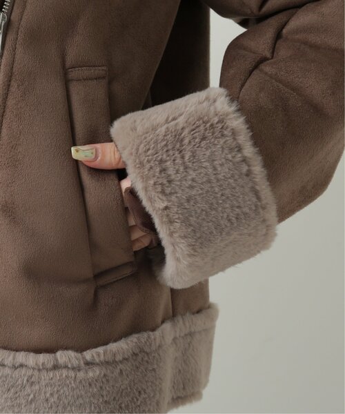 RAY CASSIN(レイカズン)の「ムートンライダースジャケット(ムートンコート・レディース・ブラウン/グレイッシュベージュ/キナリ・FREE)」の15枚目の写真