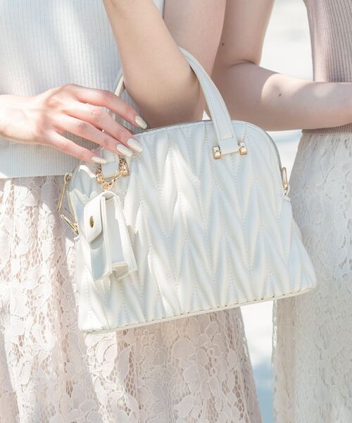 MAJESTIC LEGON（マジェスティックレゴン）の「♯リップポーチ付上品バッグ（ショルダーバッグ・レディース・ブラック/グレー/アイボリー/ラベンダー・FREE）」の6枚目の写真