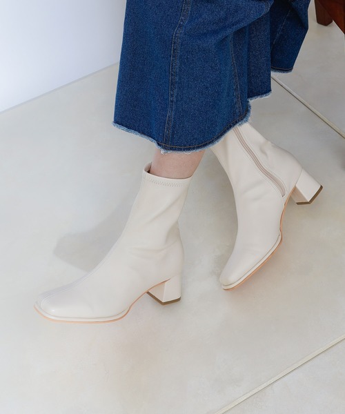 COLONY 2139（コロニートゥーワンスリーナイン）の「【マカロンFoot】ストレスフリーストレッチショートブーツ（ブーツ・レディース・ブラック/ブラウン/アイボリー・23cm/24cm/25cm）」の17枚目の写真