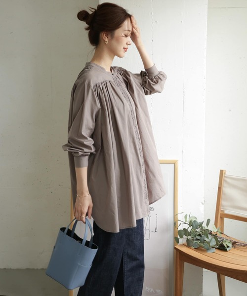 URBAN RESEARCH DOORS（アーバンリサーチドアーズ）の「2WAYピンタックブラウス（シャツ/ブラウス・レディース・オフホワイト/グレー・ONE）」の9枚目の写真