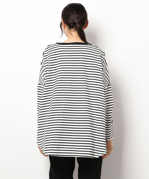 Lugnoncure（ルノンキュール）の「天竺ボーダーボリュームプルオーバー（Tシャツ/カットソー・レディース・ブラック/パープル/キャメル・ﾌﾘ-）」の4枚目の写真