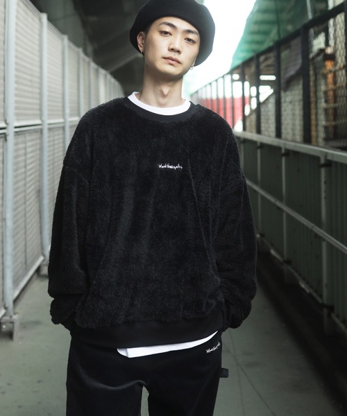 Mark Gonzales（マーク・ゴンザレス）の「Mark Gonzales / マークゴンザレス 別注 コラボ オーバーサイズ ビッグ ボリューム ボア フリース ビッグ トレーナー（スウェット・メンズ・ホワイト系その他/ブラック系その他/ブラウン系その他/ベージュ系その他/ホワイト系その他2/ブラック系その他2/ブラウン系その他2/ベージュ系その他2・MEDIUM/LARGE）」の3枚目の写真
