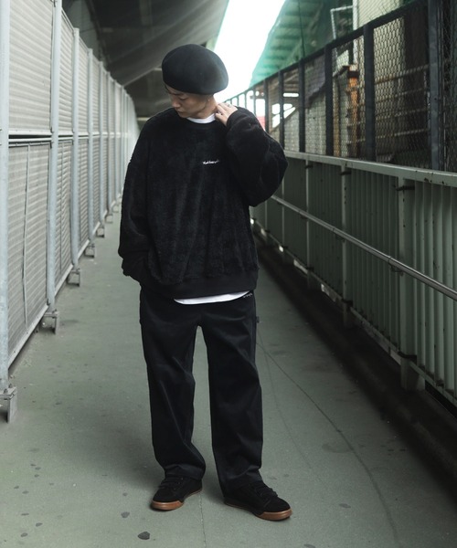 Mark Gonzales（マーク・ゴンザレス）の「Mark Gonzales / マークゴンザレス 別注 コラボ オーバーサイズ ビッグ ボリューム ボア フリース ビッグ トレーナー（スウェット・メンズ・ホワイト系その他/ブラック系その他/ブラウン系その他/ベージュ系その他/ホワイト系その他2/ブラック系その他2/ブラウン系その他2/ベージュ系その他2・MEDIUM/LARGE）」の11枚目の写真