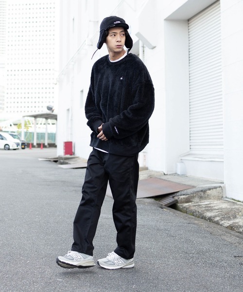 Mark Gonzales（マーク・ゴンザレス）の「Mark Gonzales / マークゴンザレス 別注 コラボ オーバーサイズ ビッグ ボリューム ボア フリース ビッグ トレーナー（スウェット・メンズ・ホワイト系その他/ブラック系その他/ブラウン系その他/ベージュ系その他/ホワイト系その他2/ブラック系その他2/ブラウン系その他2/ベージュ系その他2・MEDIUM/LARGE）」の16枚目の写真