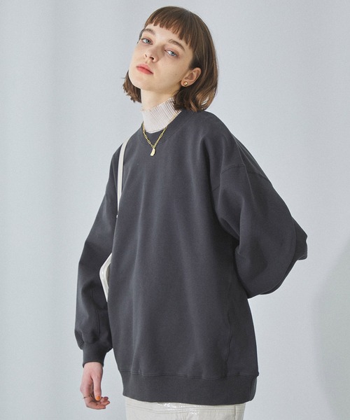 PUBLIC TOKYO（パブリックトウキョウ）の「極オーバースウェット/トレーナー（スウェット・レディース・ブラック/ピンク/ホワイト/チャコールグレー/ベージュ/ライム/ライトブルー・FREE）」の4枚目の写真