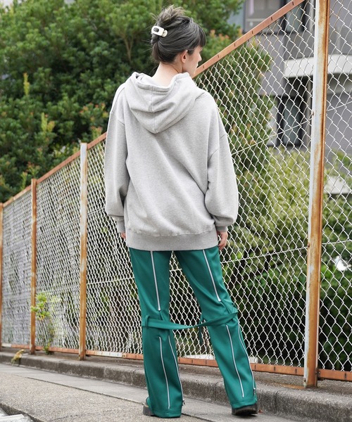 X-girl（エックスガール）の「MONOCHROME DAISY SWEAT HOODIE（パーカー・レディース・アッシュ/ブラック/グリーン・S/XL/L/M）」の16枚目の写真