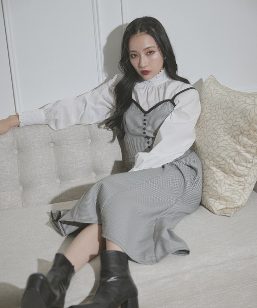 ANDGEEBEE(アンジービー)の「マーメイドキャミワンピ(ワンピース・レディース・ライトベージュ/ブラック×ホワイト・MEDIUM)」の3枚目の写真