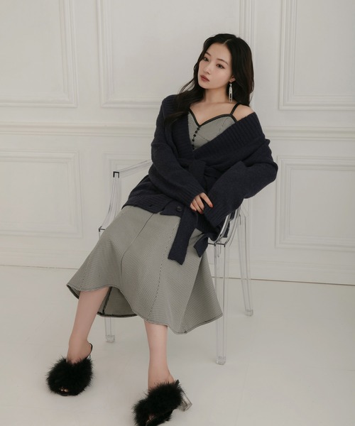 ANDGEEBEE(アンジービー)の「マーメイドキャミワンピ(ワンピース・レディース・ライトベージュ/ブラック×ホワイト・MEDIUM)」の7枚目の写真