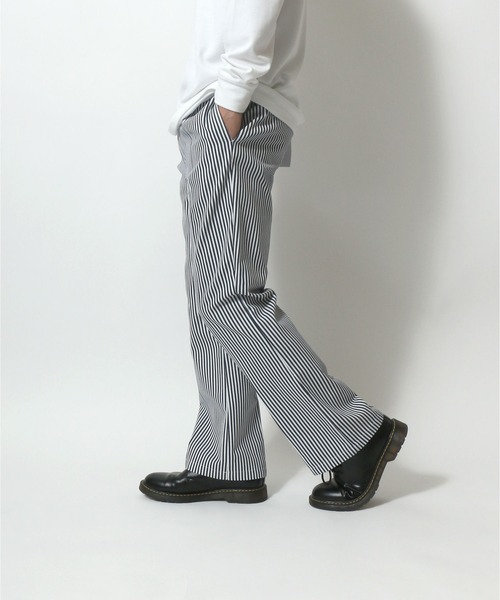 ANPAS（アンパス）の「Flared Pants/フレアパンツ ブーツカット カラーパンツ（チノパンツ・メンズ・ブルー/ブラック系その他/ブラック系その他2/グリーン系その他/ベージュ/ワンウォッシュ/ホワイト系その他/インディゴブルー/グレー/ネイビー/オリーブ/アイボリー/ブラウン/ブラック/ブラウン系その他・M/LL/L）」の3枚目の写真