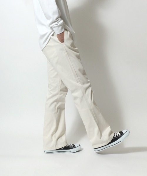 ANPAS（アンパス）の「Flared Pants/フレアパンツ ブーツカット カラーパンツ（チノパンツ・メンズ・ブルー/ブラック系その他/ブラック系その他2/グリーン系その他/ベージュ/ワンウォッシュ/ホワイト系その他/インディゴブルー/グレー/ネイビー/オリーブ/アイボリー/ブラウン/ブラック/ブラウン系その他・M/LL/L）」の2枚目の写真