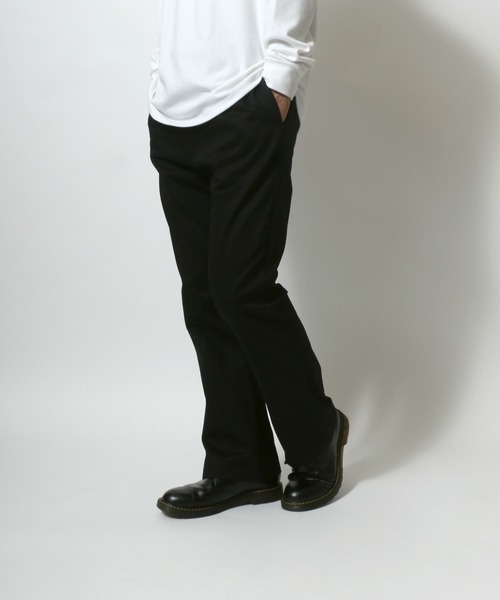 ANPAS（アンパス）の「Flared Pants/フレアパンツ ブーツカット カラーパンツ（チノパンツ・メンズ・ブルー/ブラック系その他/ブラック系その他2/グリーン系その他/ベージュ/ワンウォッシュ/ホワイト系その他/インディゴブルー/グレー/ネイビー/オリーブ/アイボリー/ブラウン/ブラック/ブラウン系その他・M/LL/L）」の4枚目の写真