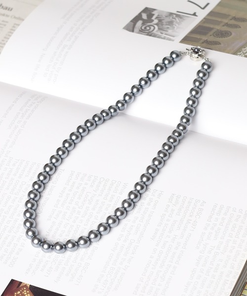 Mag.（マグ）の「【8mm】ガラスパールネックレス（ネックレス・レディース・ホワイト/グレー・MEDIUM/LARGE）」の3枚目の写真