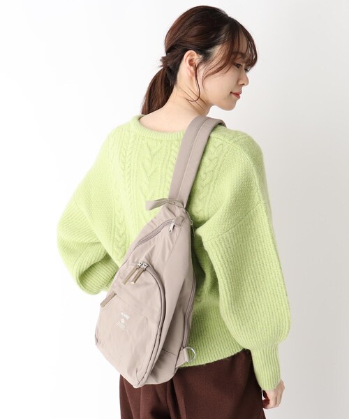 one'sterrace（ワンズテラス）の「anello MOIST ボディバッグ（ショルダーバッグ・レディース・ライトベージュ/ブラック・99）」の5枚目の写真