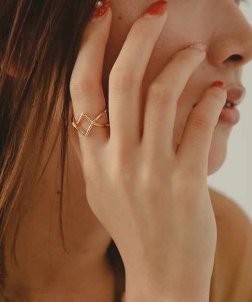 COLOR TOKYO ACCESSORIES（カラートウキョウアクセサリー）の「アートデザインリング（リング・レディース・シルバー/ゴールド・FREE）」の2枚目の写真