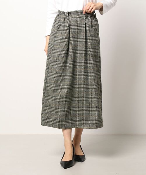 Samansa Mos2 blue(サマンサモスモスブルー)の「チェック柄タックスカート(スカート・レディース・ブラウン/グレー/グリーン/チャコール・フリ-)」の7枚目の写真
