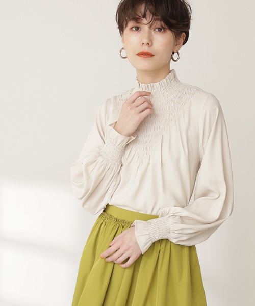 N.(N. Natural Beauty Basic)(エヌエヌナチュラルビューティーベーシック)の「◆シャーリングヨークハイネックブラウス(シャツ/ブラウス・レディース・モカ/ナチュラル/ライトグリーン・MEDIUM)」の8枚目の写真