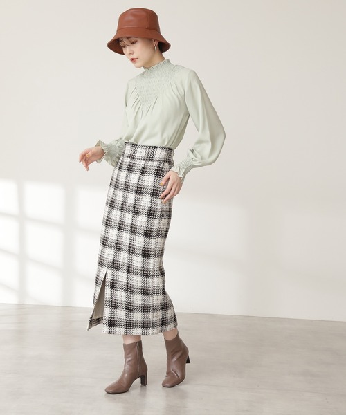 N.(N. Natural Beauty Basic)(エヌエヌナチュラルビューティーベーシック)の「◆シャーリングヨークハイネックブラウス(シャツ/ブラウス・レディース・モカ/ナチュラル/ライトグリーン・MEDIUM)」の7枚目の写真