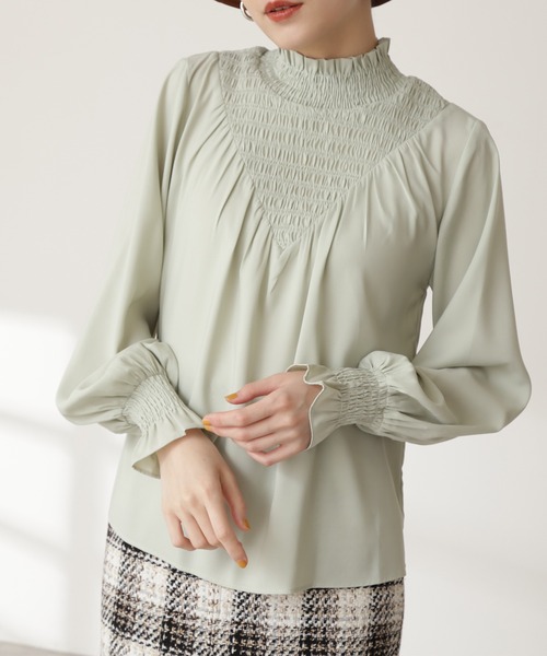 N.(N. Natural Beauty Basic)(エヌエヌナチュラルビューティーベーシック)の「◆シャーリングヨークハイネックブラウス(シャツ/ブラウス・レディース・モカ/ナチュラル/ライトグリーン・MEDIUM)」の12枚目の写真