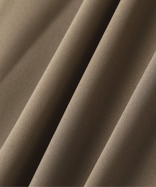 N.(N. Natural Beauty Basic)(エヌエヌナチュラルビューティーベーシック)の「◆シャーリングヨークハイネックブラウス(シャツ/ブラウス・レディース・モカ/ナチュラル/ライトグリーン・MEDIUM)」の15枚目の写真