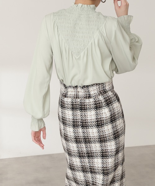 N.(N. Natural Beauty Basic)(エヌエヌナチュラルビューティーベーシック)の「◆シャーリングヨークハイネックブラウス(シャツ/ブラウス・レディース・モカ/ナチュラル/ライトグリーン・MEDIUM)」の22枚目の写真